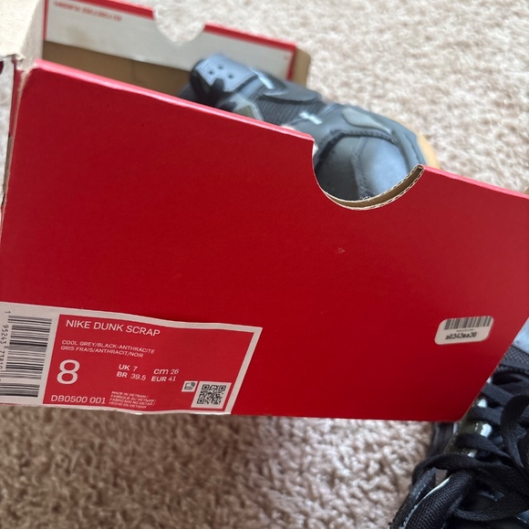 Dunks - Picture 3 of 4